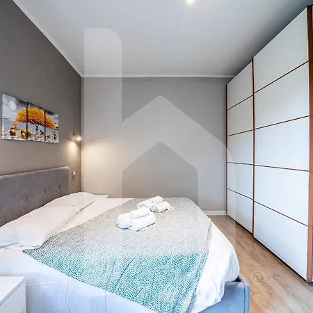 Homiday- Free Parking - Design Flat - Ospedale Cisanello Apartment