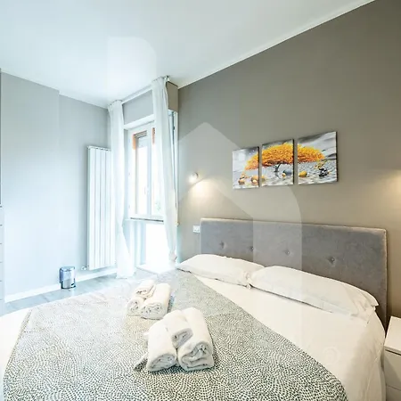 Homiday- Free Parking - Design Flat - Ospedale Cisanello Apartment *