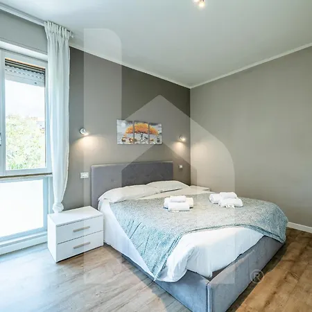 Apartment Homiday- Free Parking - Design Flat - Ospedale Cisanello *